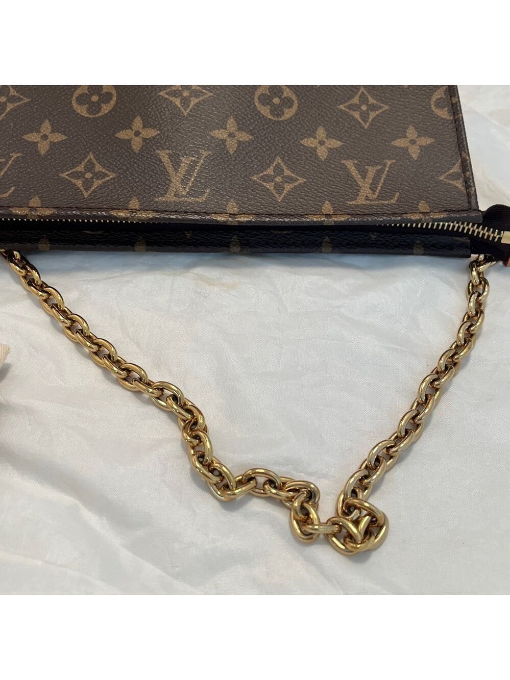 Louis Vuitton Monogram Toiletry 26 On A Chain - Picture 9 of 16